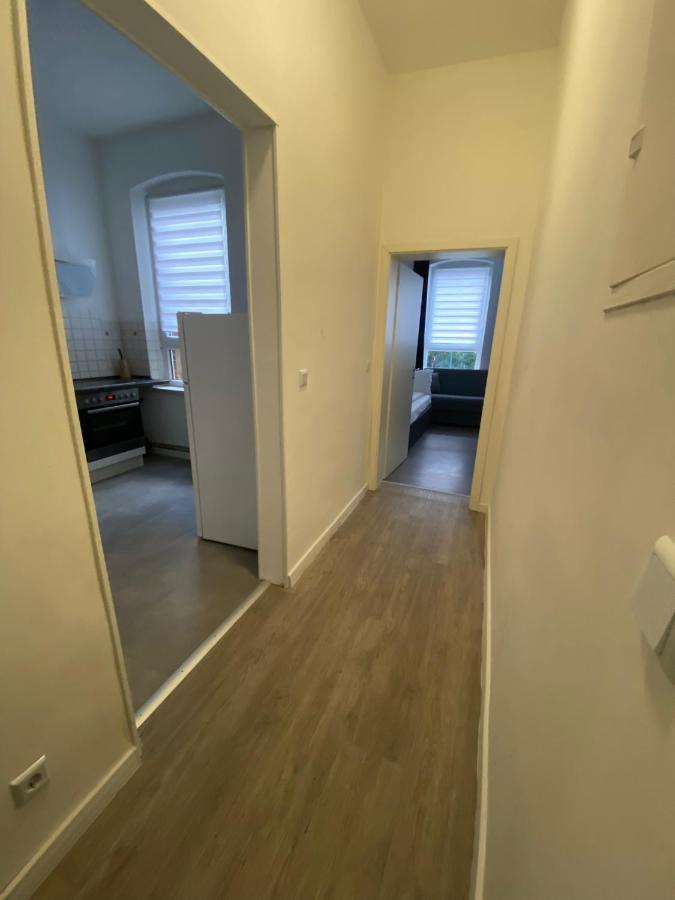 Modernes Apartment Mit 2 Schlafzimmern Und Privatparkplatz Nahe Innenstadt Neumünster Buitenkant foto